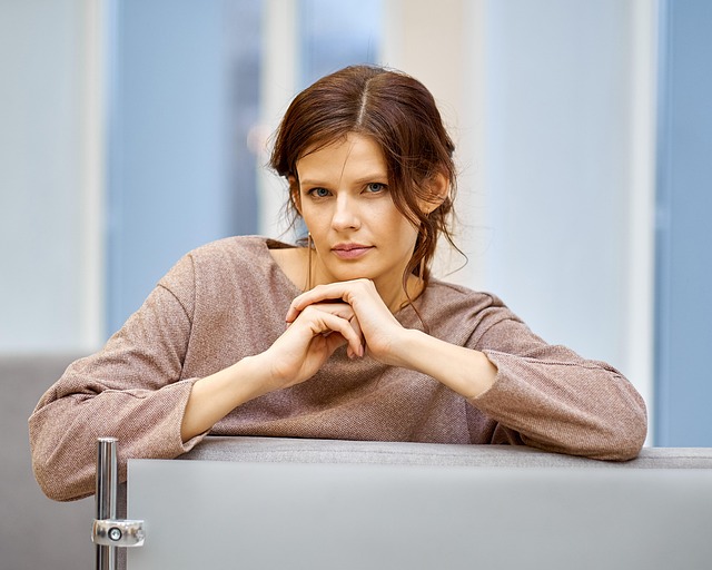 Professional psychologist expert in human-animal interaction speaking at educational seminar